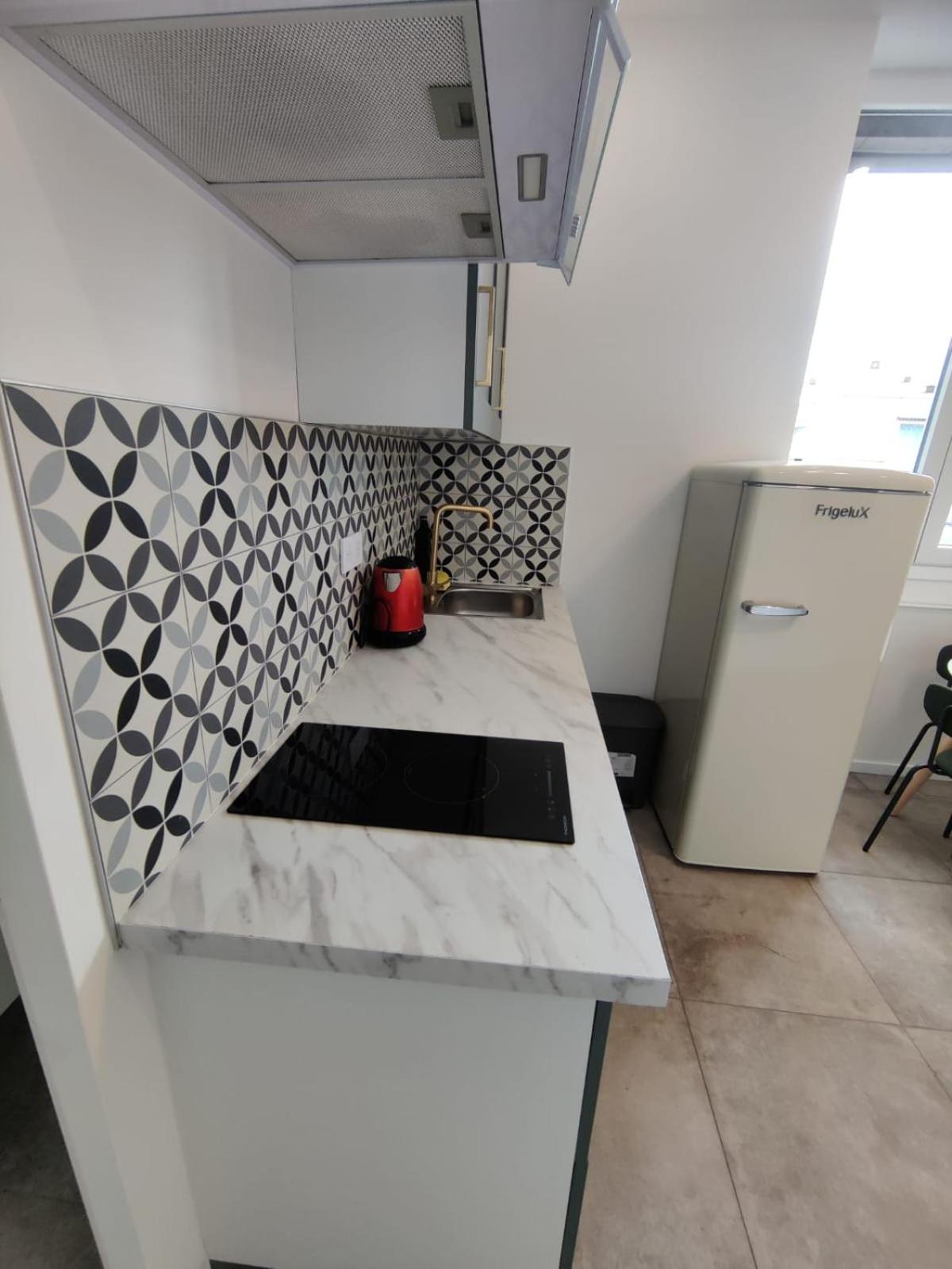 Loft Chic Avec Mezzanine Contemporaine Apartamento Vénissieux Exterior foto