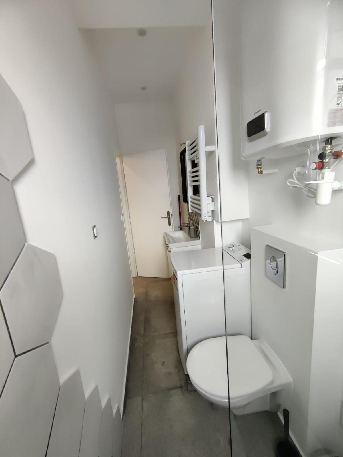 Loft Chic Avec Mezzanine Contemporaine Apartamento Vénissieux Exterior foto