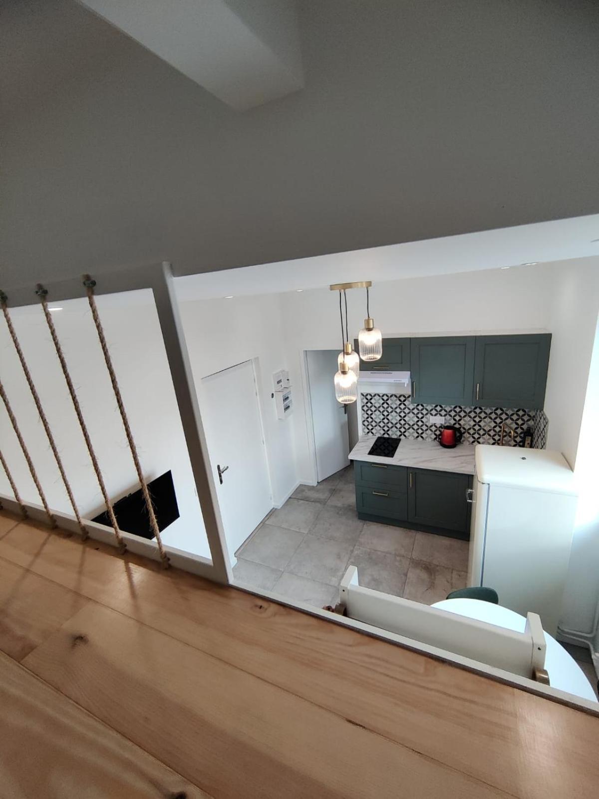 Loft Chic Avec Mezzanine Contemporaine Apartamento Vénissieux Exterior foto