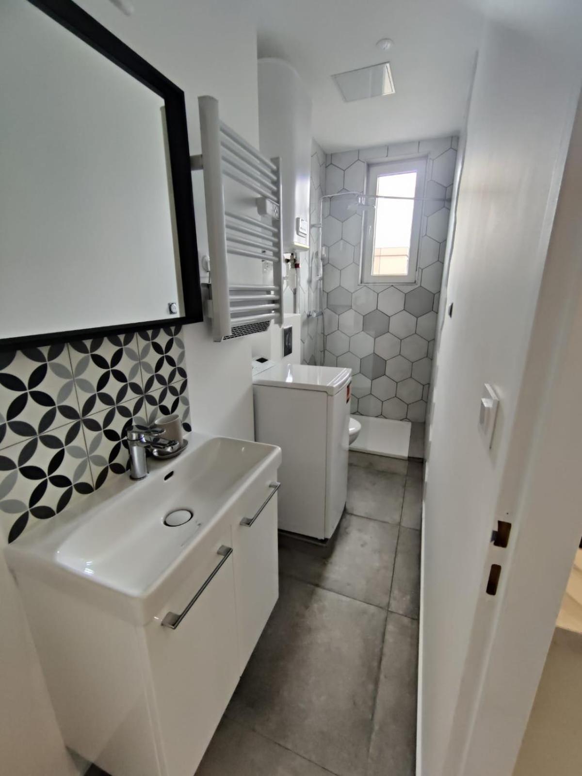 Loft Chic Avec Mezzanine Contemporaine Apartamento Vénissieux Exterior foto